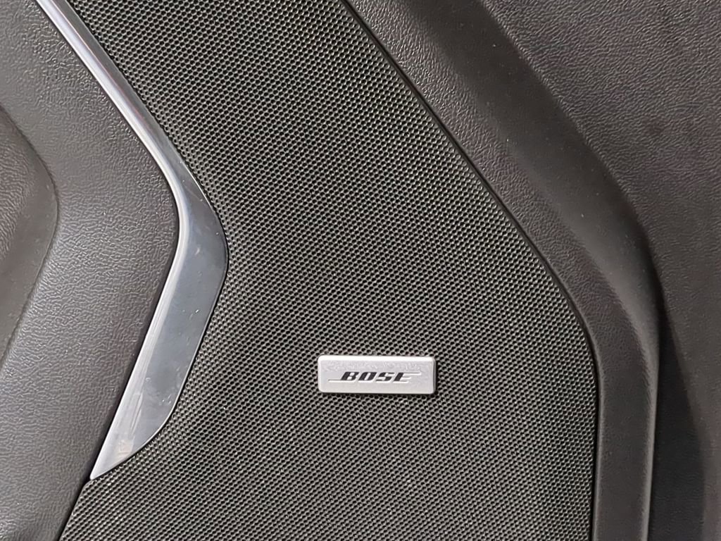 Used 2023 GMC Yukon SLT w/ SLT Premium Package image 29