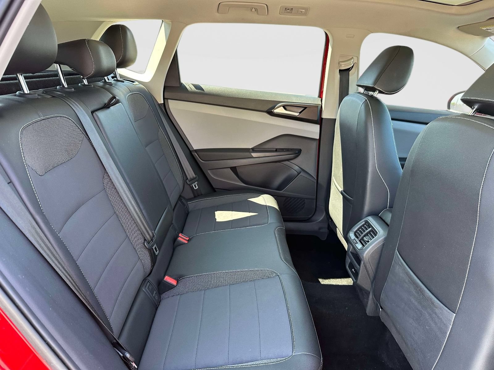 Certified 2023 Volkswagen Taos SE FWD image 10