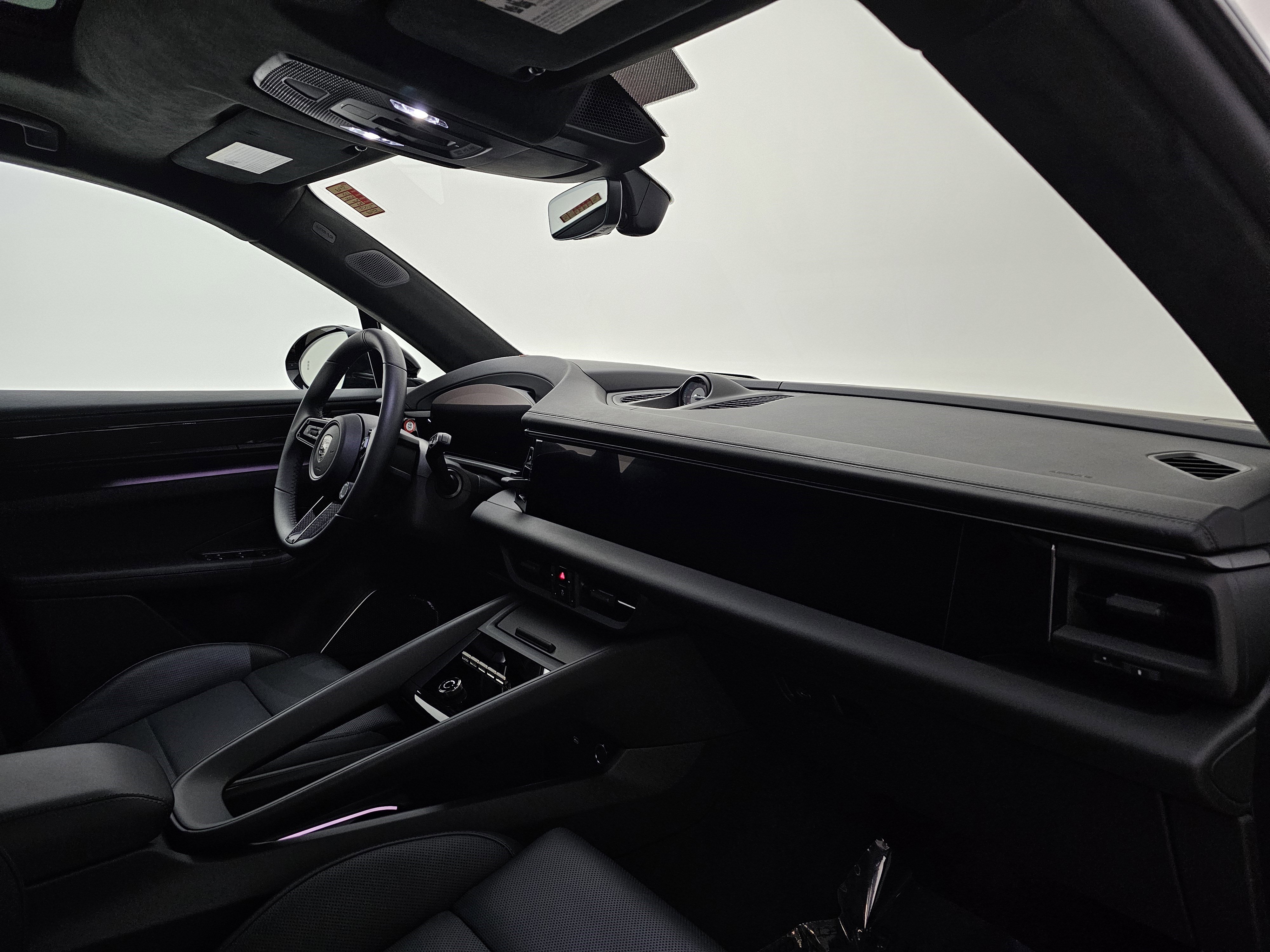 Used 2025 Porsche Macan Turbo Electric image 14