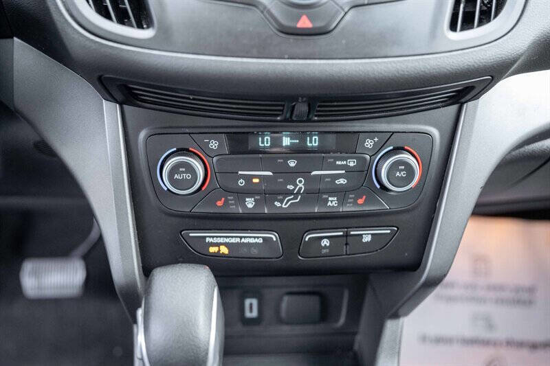 Used 2018 Ford Escape SE image 15