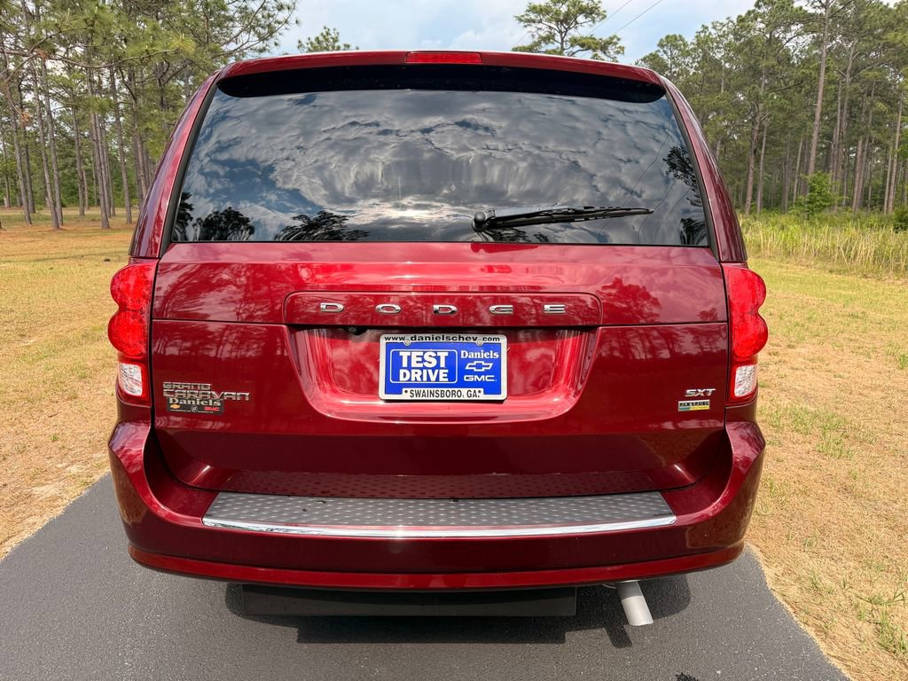 Used 2019 Dodge Grand Caravan SXT FWD image 4