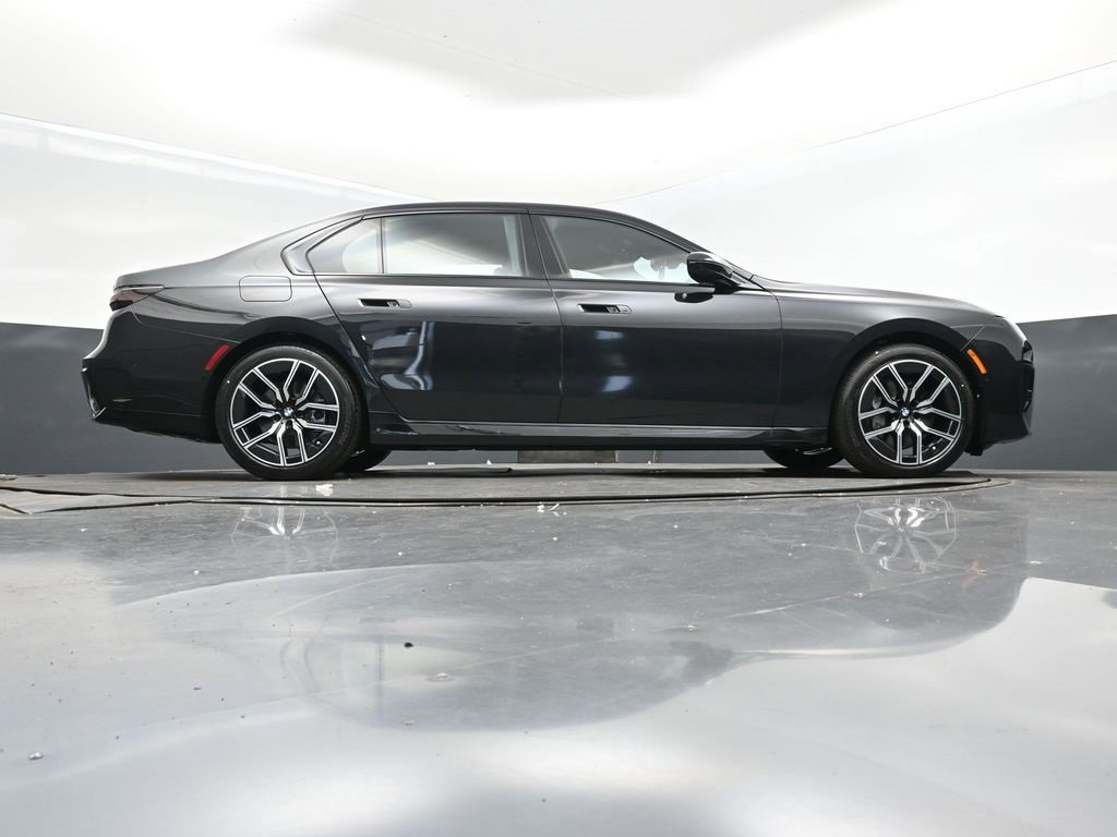 New 2026 BMW 740i xDrive w/ Executive Package image 26