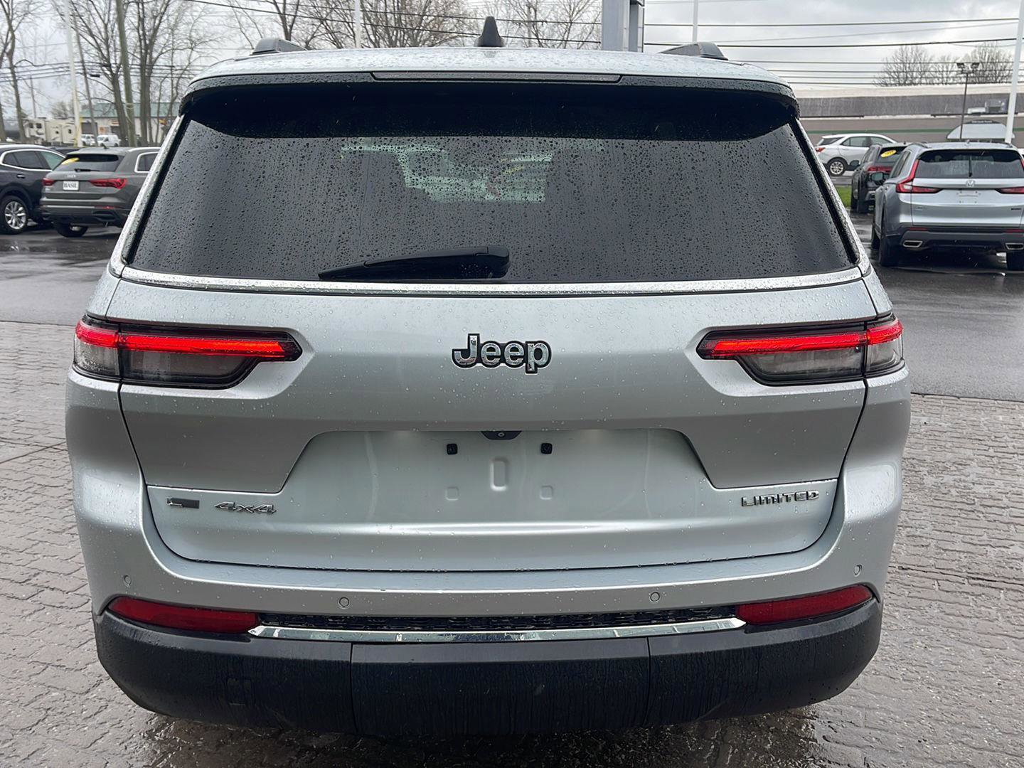 Used 2021 Jeep Grand Cherokee L Limited AWD/4WD image 5
