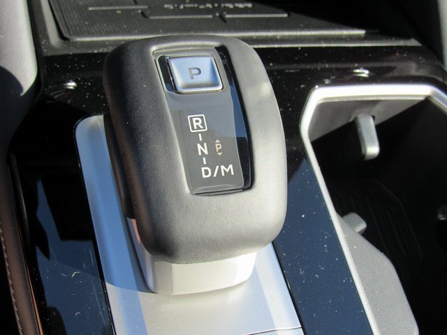 New 2025 Mitsubishi Outlander SE image 18