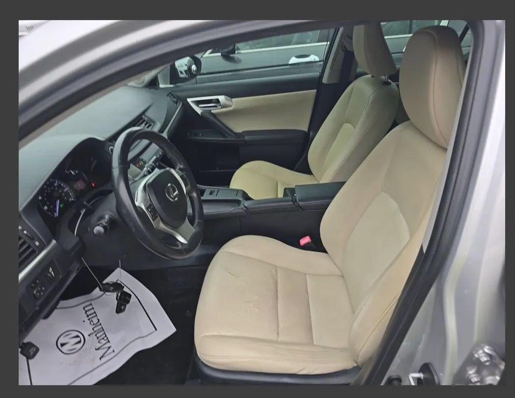 Used 2013 Lexus CT 200h w/ Premium Pkg w/Backup Camera FWD image 13
