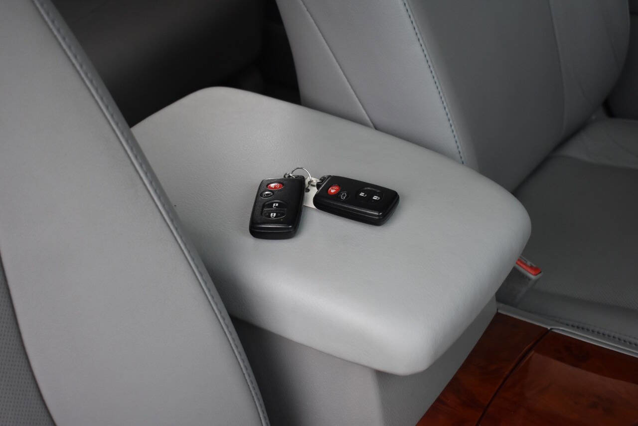 Used 2012 Toyota Highlander Limited image 59