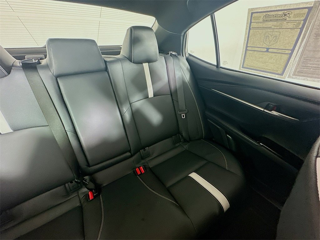 Used 2025 Toyota Camry SE image 14
