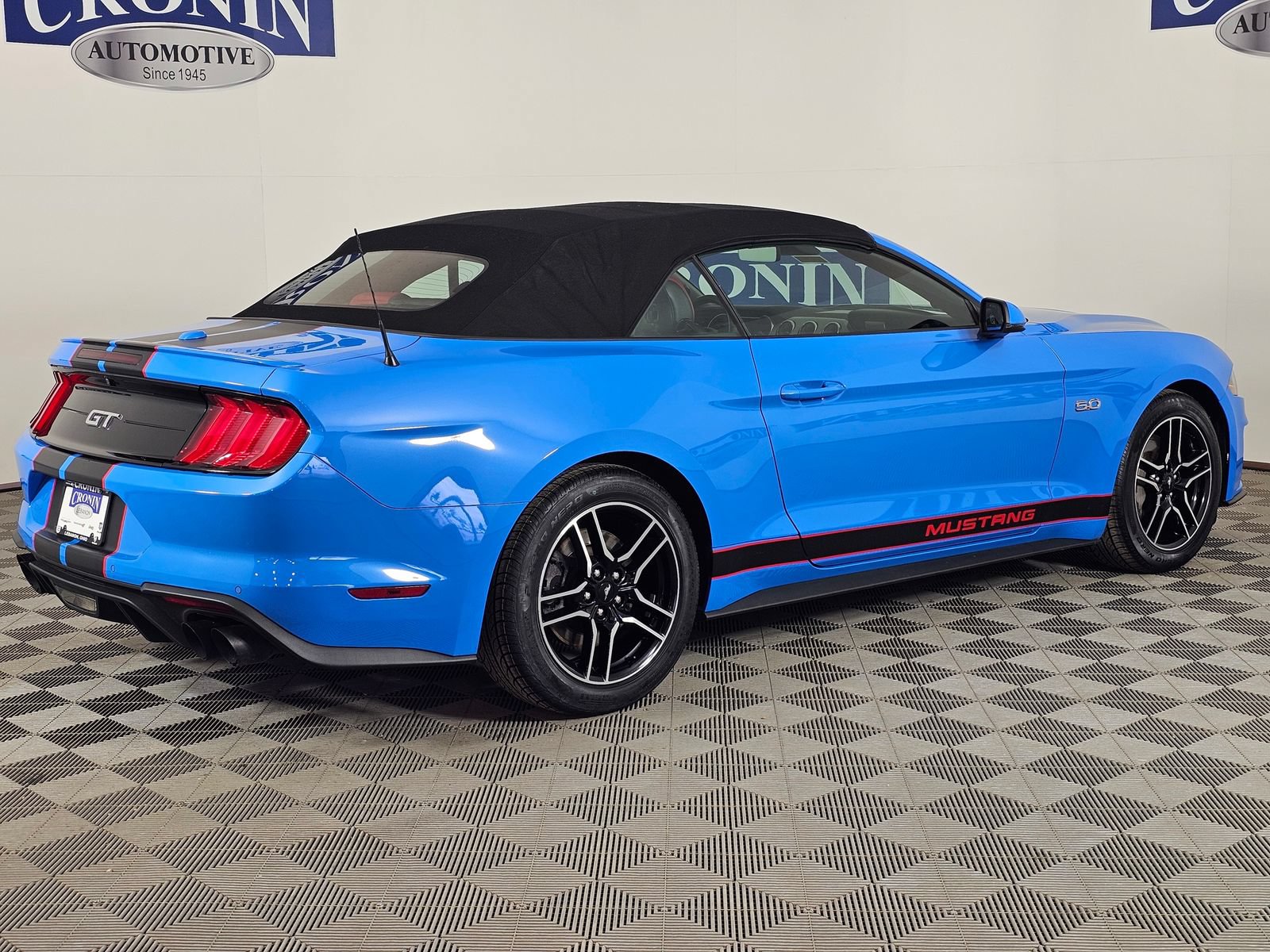 Used 2022 Ford Mustang GT Premium w/ Equipment Group 401A RWD image 24