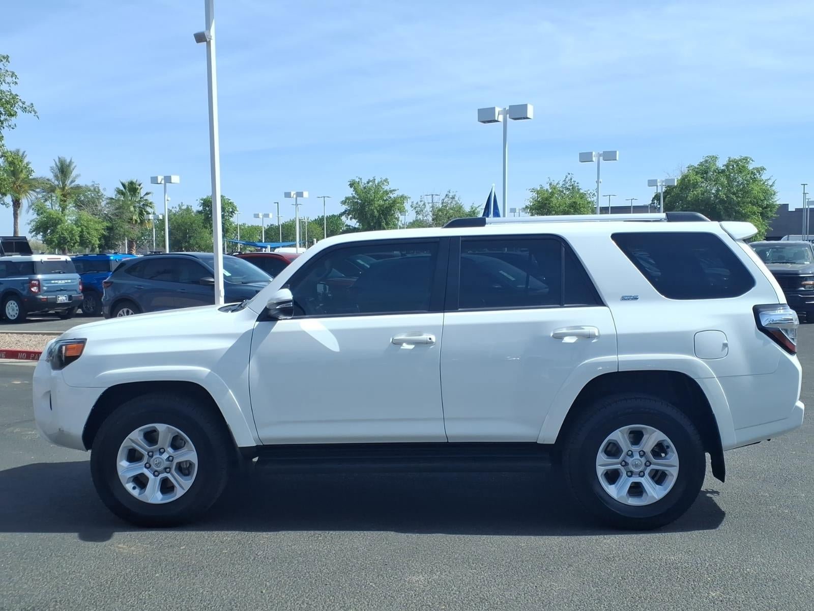 Used 2022 Toyota 4Runner SR5 Premium AWD/4WD image 7