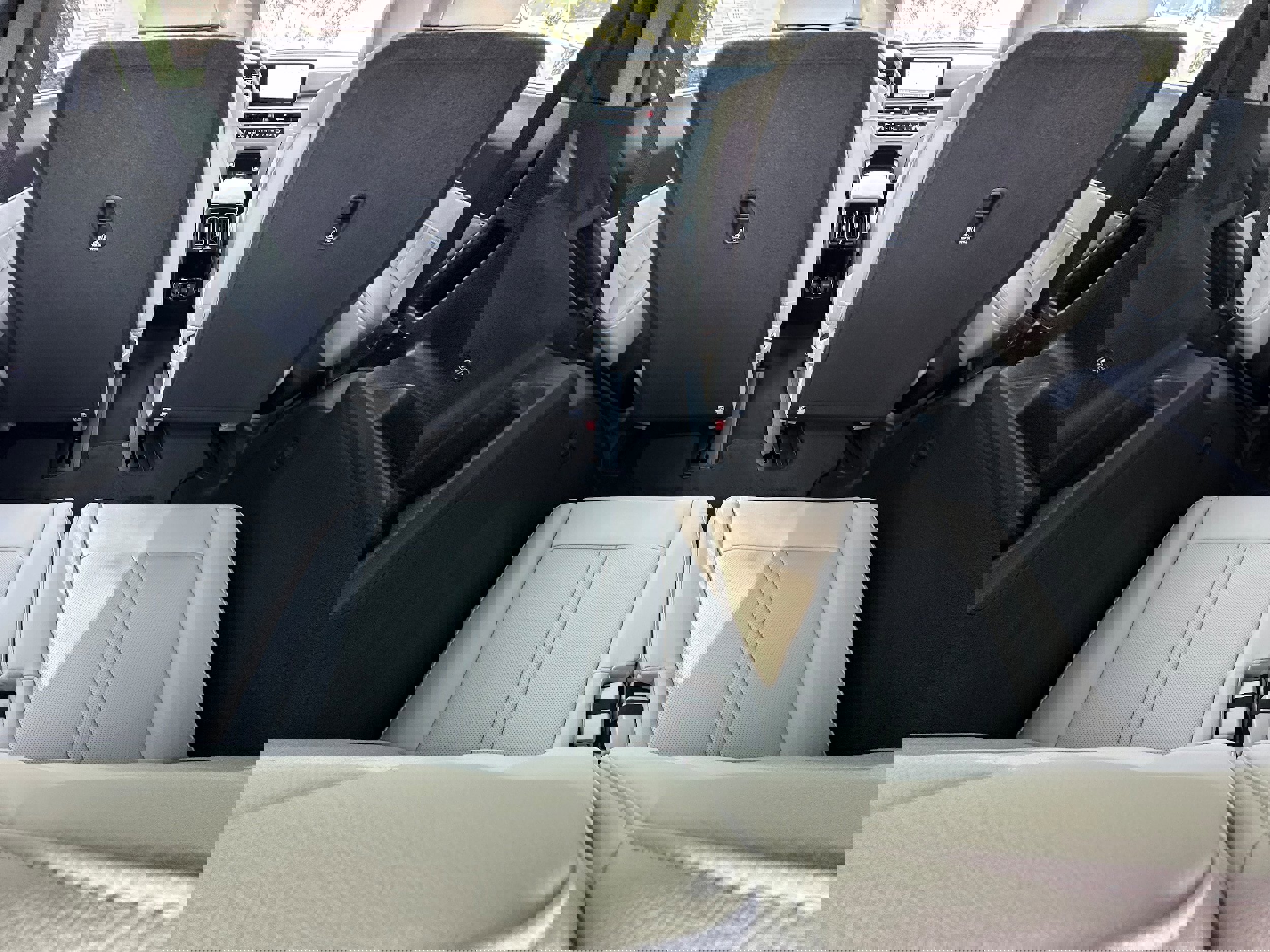 New 2025 Kia Sorento SX Prestige image 13