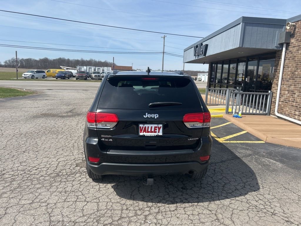 Used 2017 Jeep Grand Cherokee Laredo w/ Quick Order Package 23E image 4