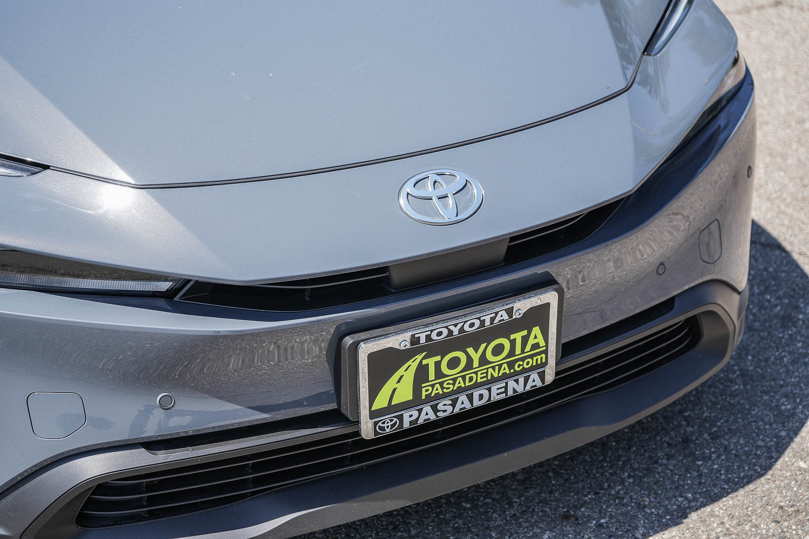 Used 2025 Toyota Prius LE FWD image 5