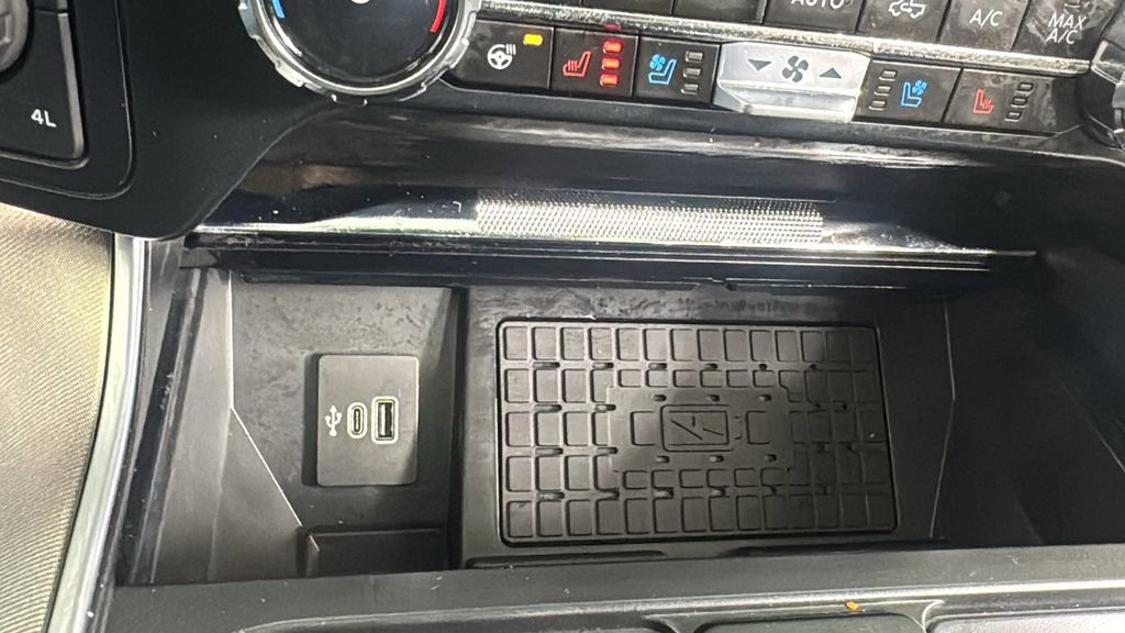 Used 2025 Ford F150 Platinum w/ Equipment Group 703A Plus image 28