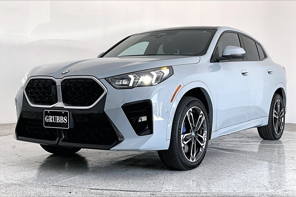 Used 2025 BMW X2 xDrive28i AWD/4WD image 5