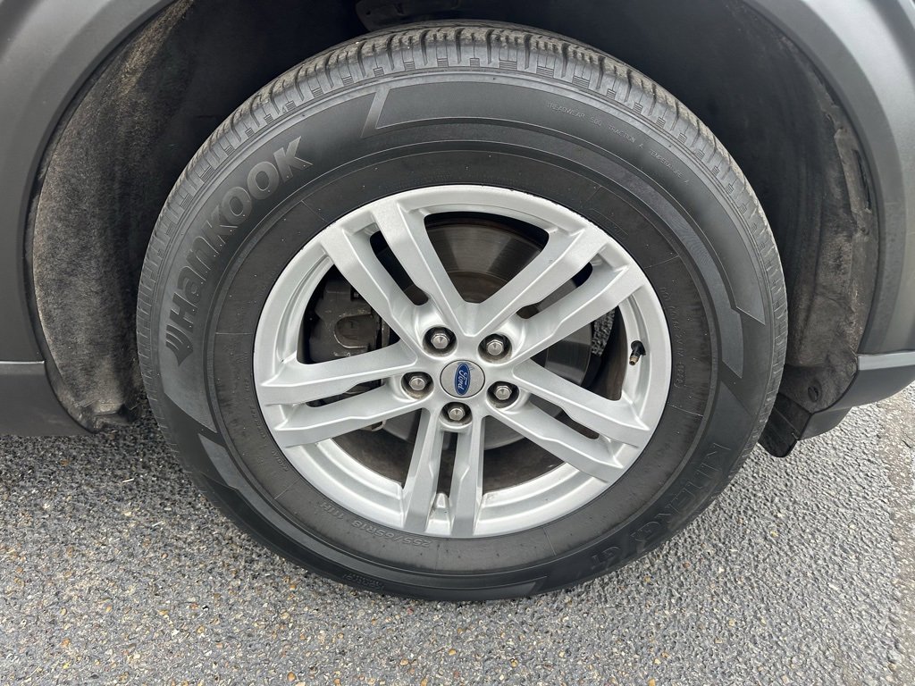 Used 2022 Ford Explorer XLT image 26