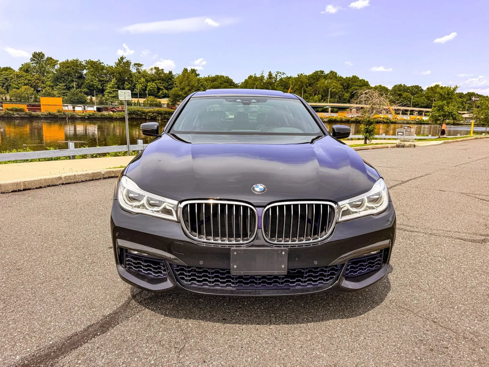Used 2018 BMW ALPINA B7 xDrive AWD/4WD image 3