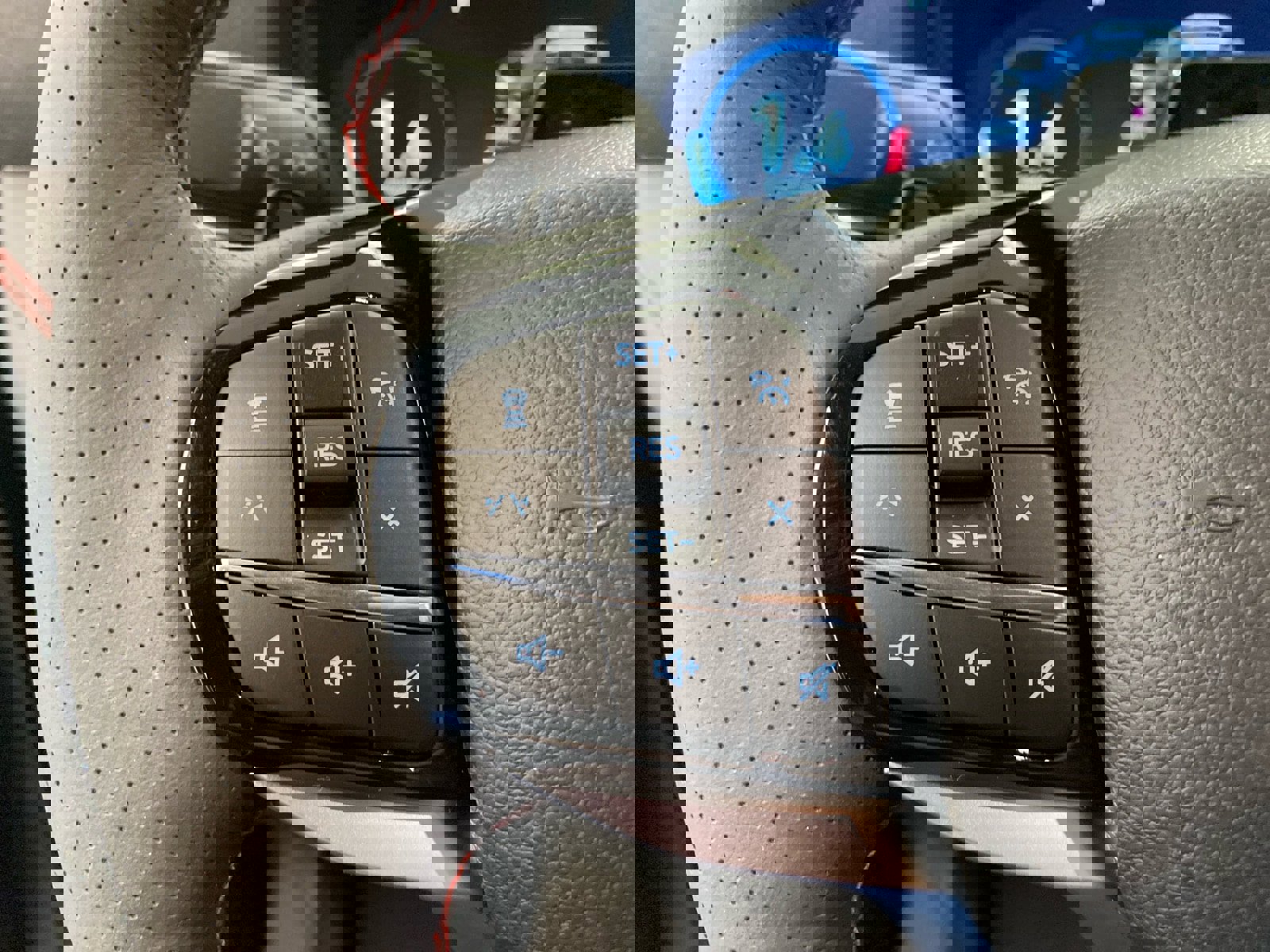 New 2026 Ford Explorer ST w/ Sun And Sound Package image 27