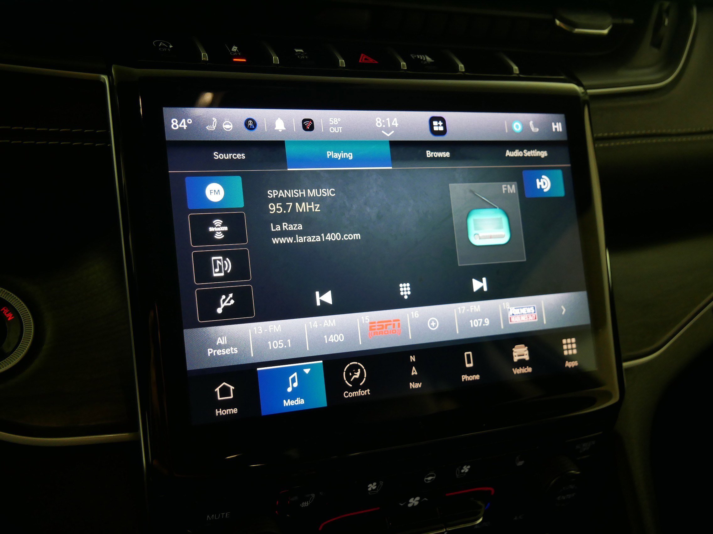 Used 2022 Jeep Grand Cherokee L Limited w/ Luxury Tech Group II image 22