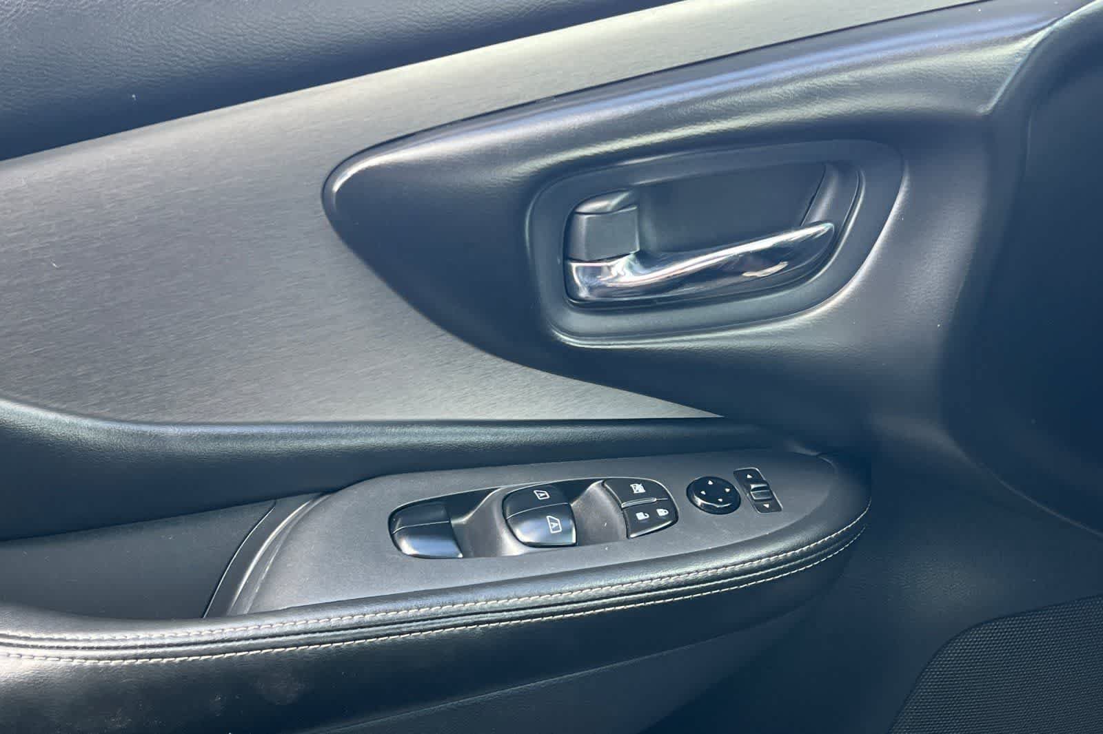Used 2021 Nissan Murano SV FWD image 13