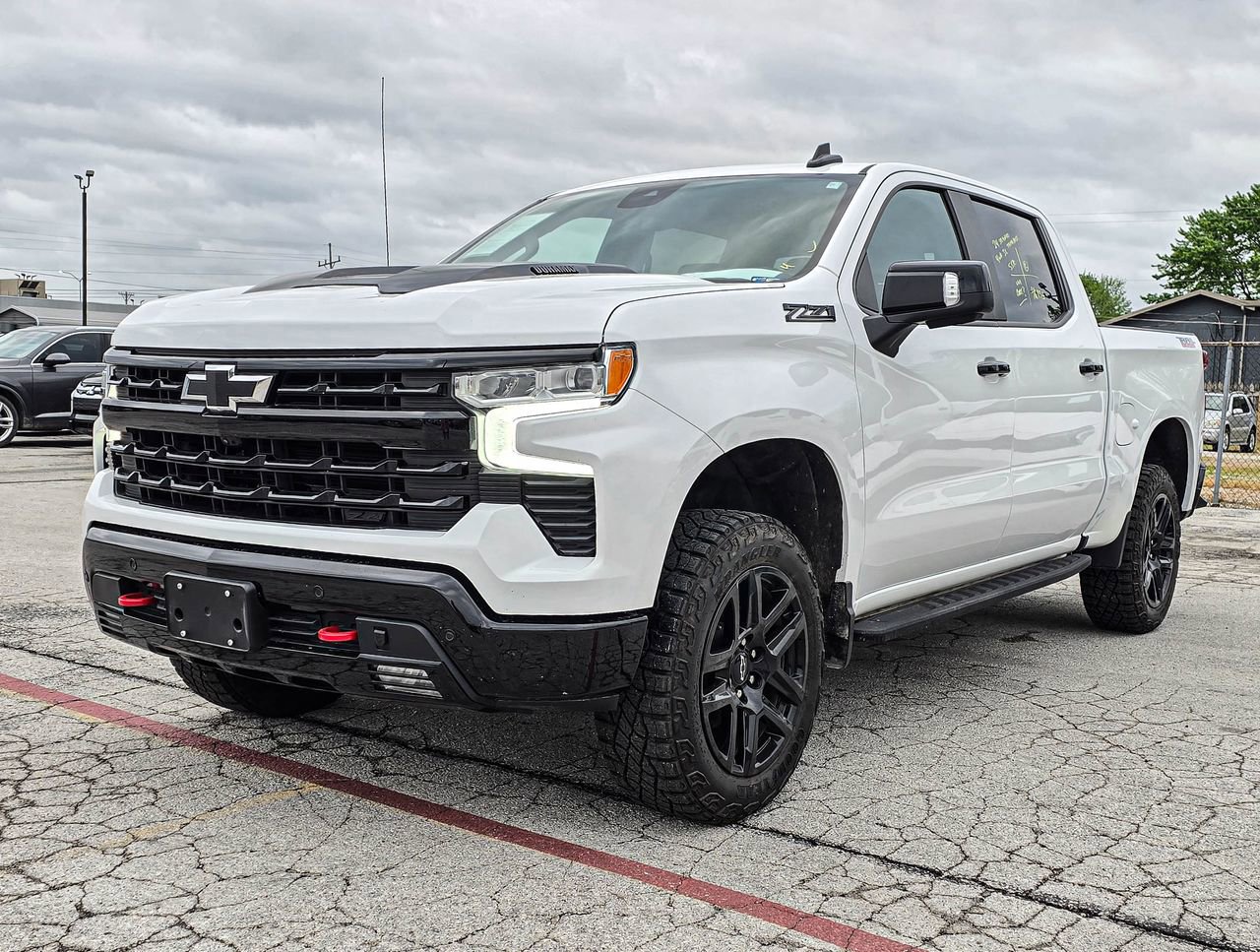 Used 2024 Chevrolet Silverado 1500 LT Trail Boss w/ LT Trail Boss Premium Package image 3