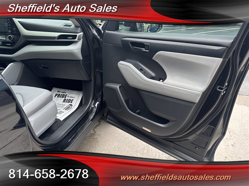 Used 2020 Toyota Highlander L AWD/4WD image 40