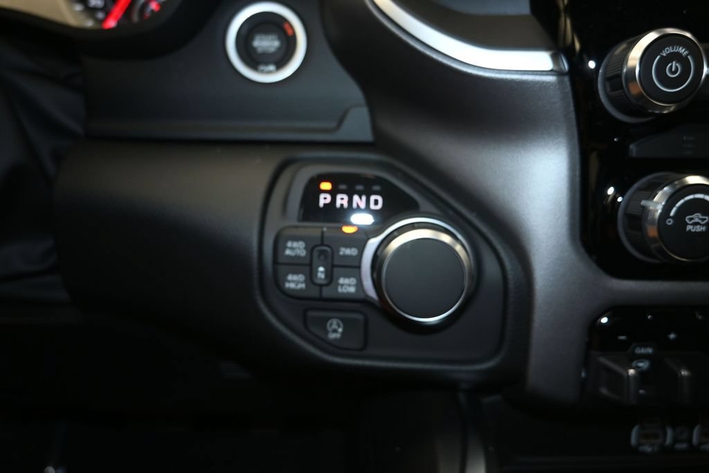 New 2026 RAM 1500 Big Horn AWD/4WD image 17
