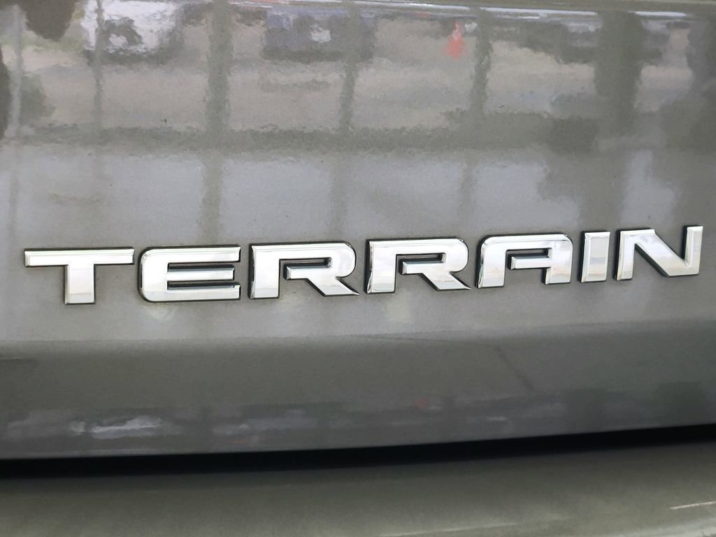 Used 2018 GMC Terrain Denali w/ Advanced Safety Package AWD/4WD image 39