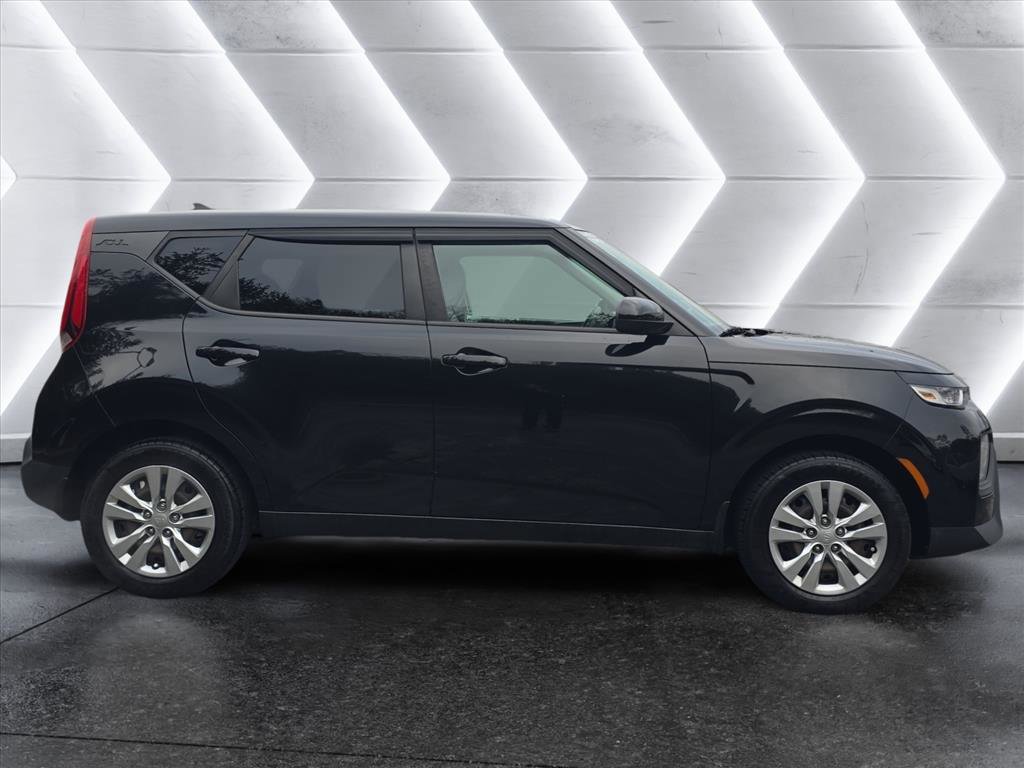 Used 2020 Kia Soul LX image 6