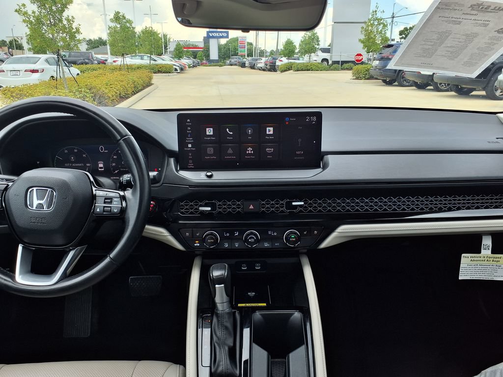 Used 2023 Honda Accord Touring image 18