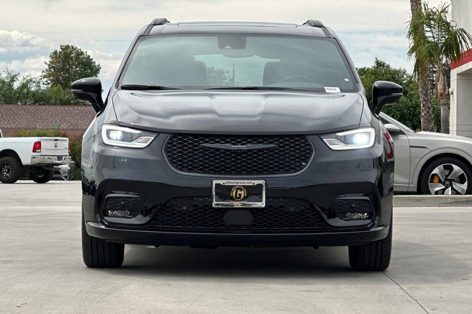 New 2026 Chrysler Pacifica Select image 10