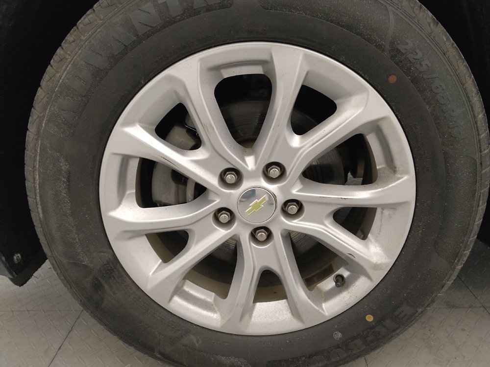 Used 2020 Chevrolet Equinox LS image 31