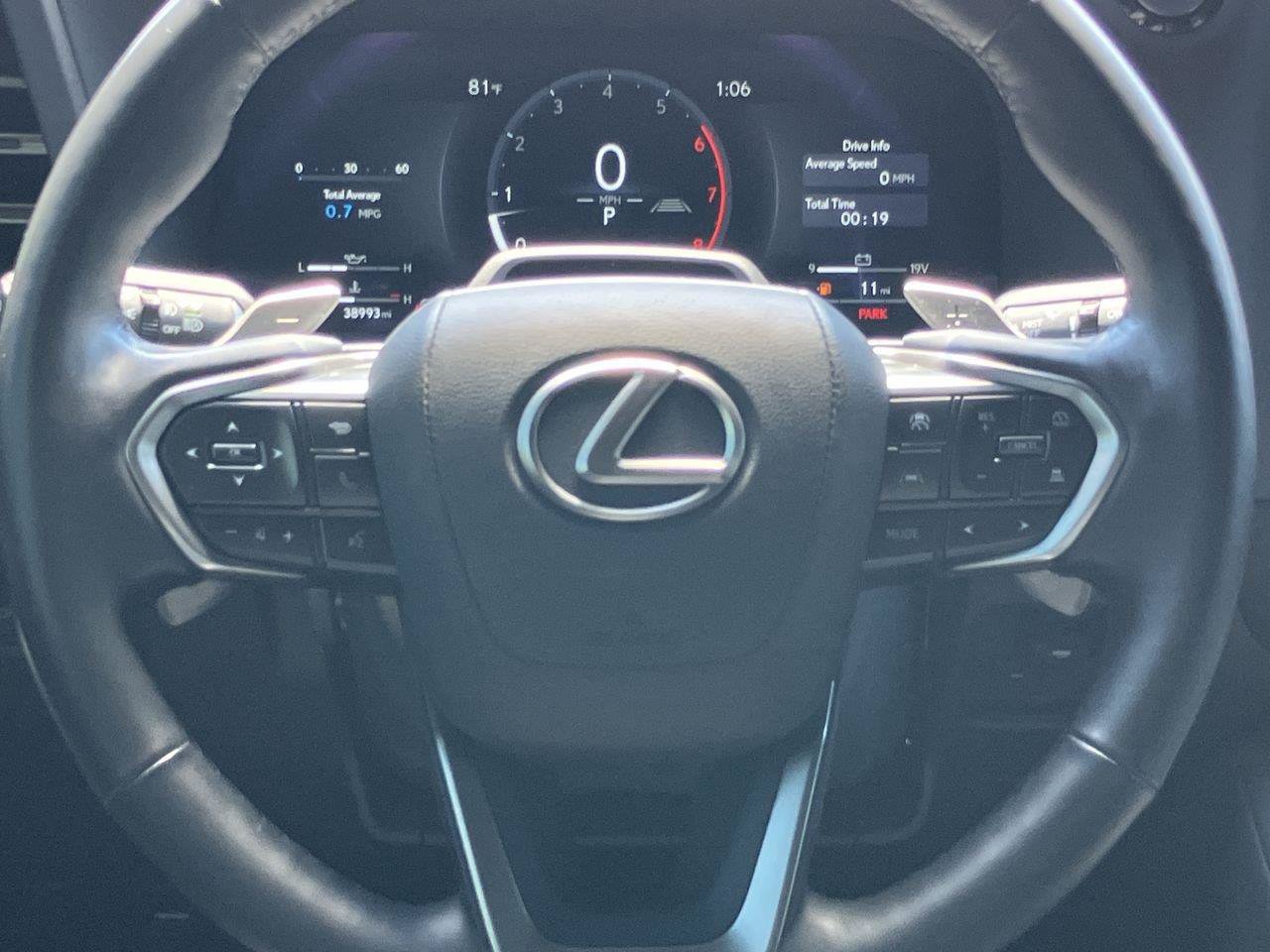 Used 2024 Lexus GX 550 w/ Accessory Package (31) AWD/4WD image 23