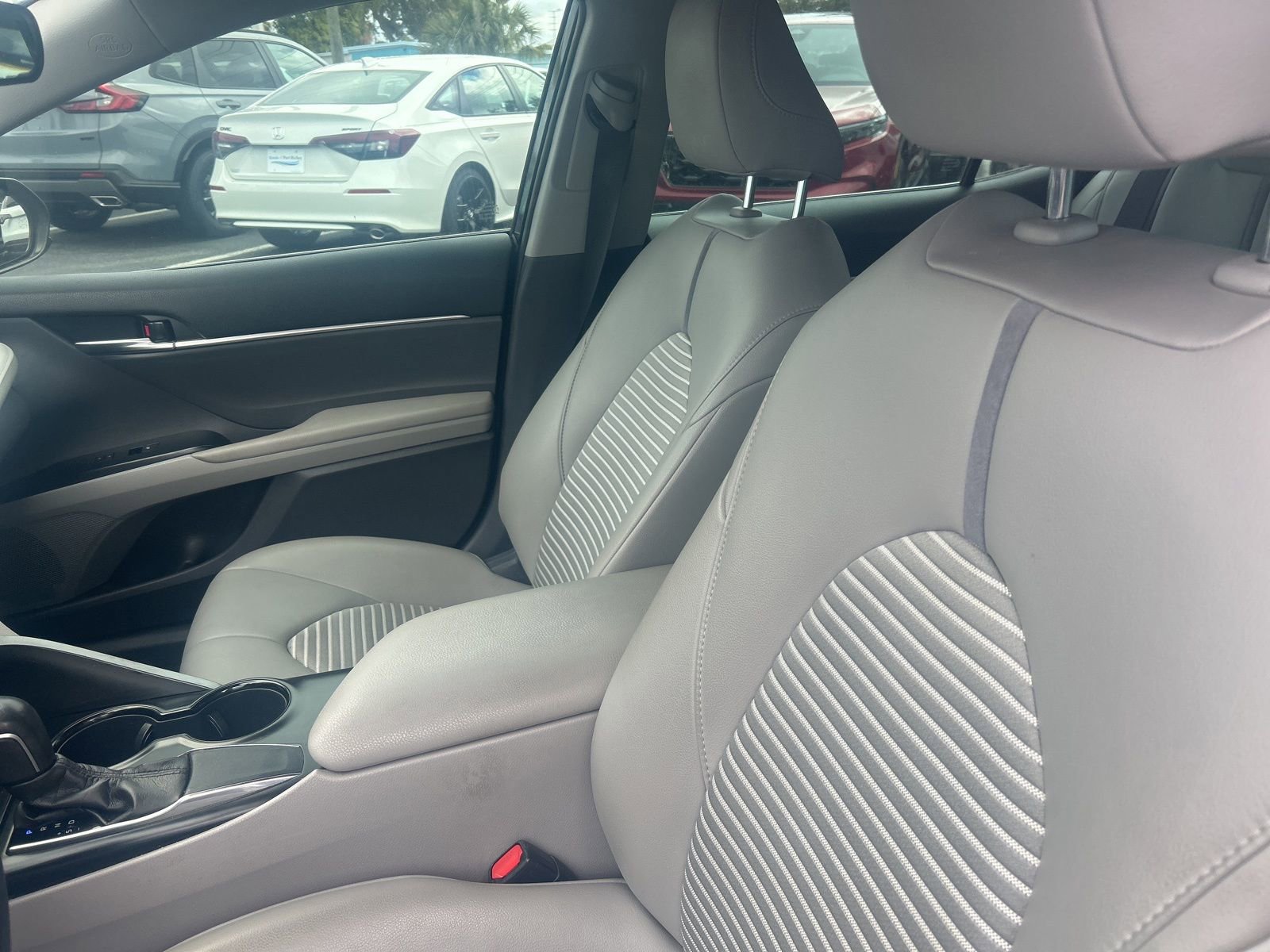 Used 2019 Toyota Camry SE image 10