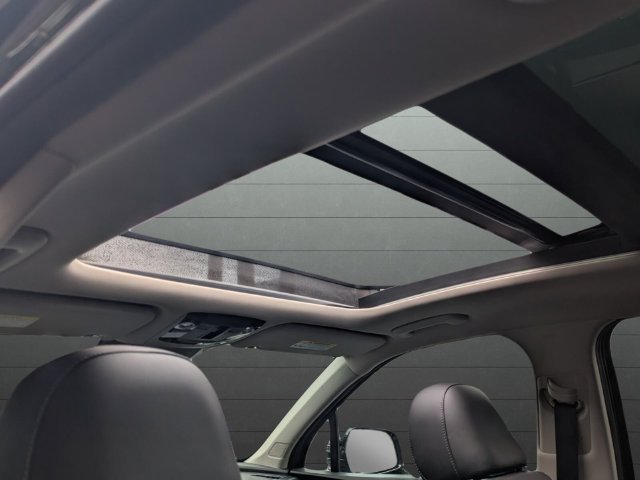Used 2023 Kia Sorento S w/ Panoramic Sunroof Package FWD image 31