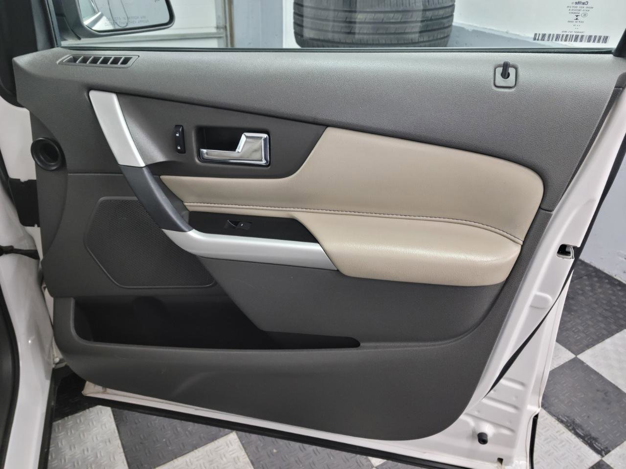 Used 2014 Ford Edge SEL w/ Equipment Group 205A FWD image 21