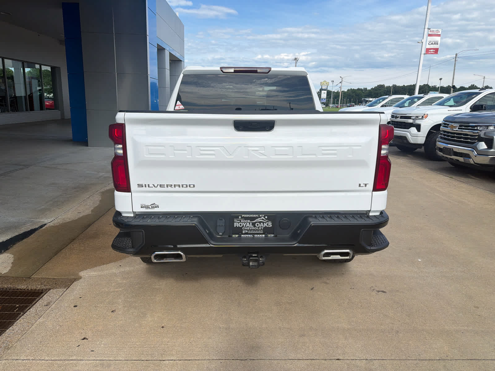 Used 2024 Chevrolet Silverado 1500 LT Trail Boss w/ Protection Package AWD/4WD image 5