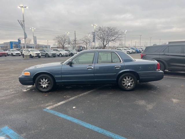 Used 2008 Ford Crown Victoria LX image 9