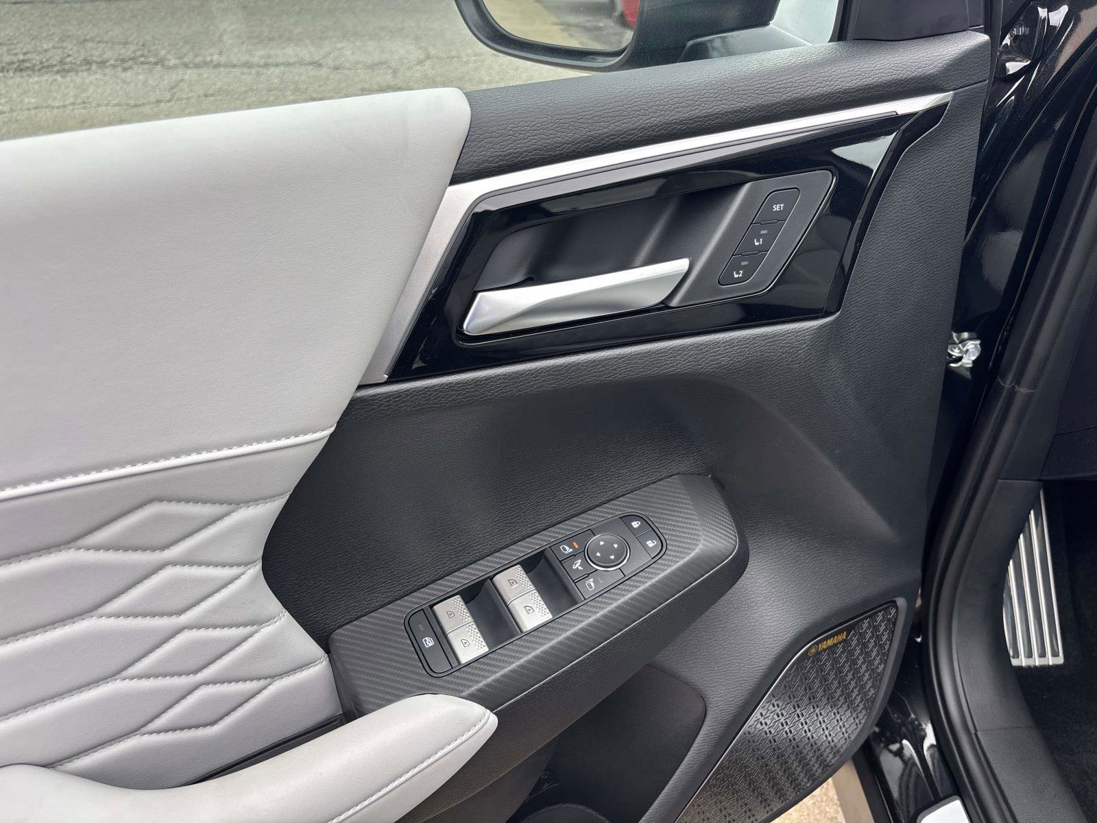 New 2025 Mitsubishi Outlander AWD image 12