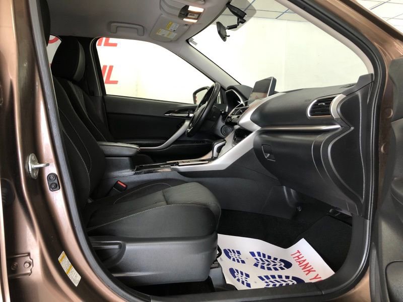 Used 2018 Mitsubishi Eclipse Cross SE image 12