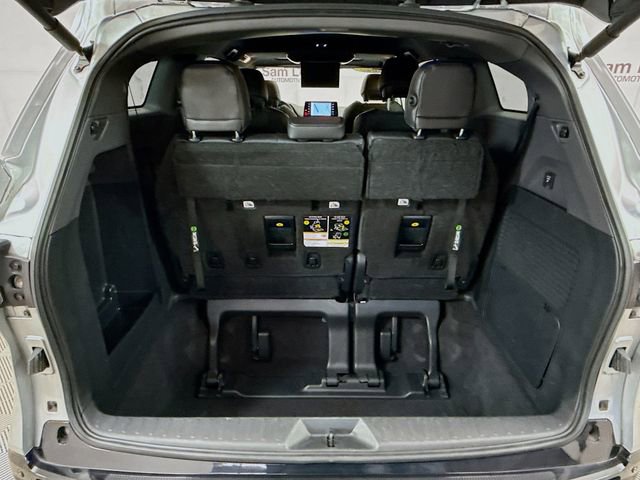 Used 2023 Toyota Sienna XSE image 27
