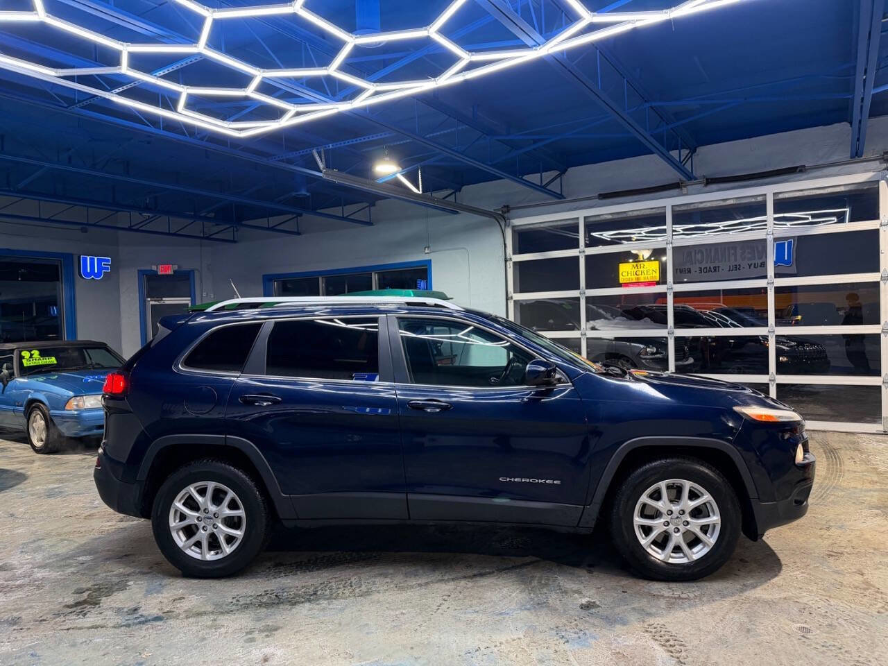Used 2014 Jeep Cherokee Latitude w/ Comfort/Convenience Group image 8
