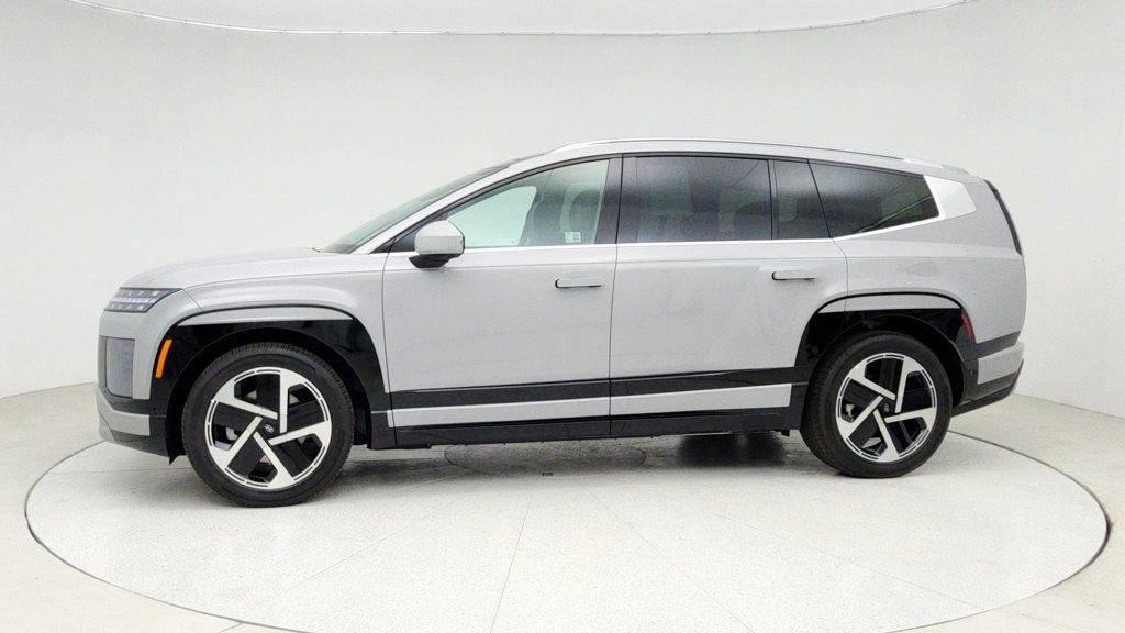 Used 2026 Hyundai Ioniq 9 Limited image 8