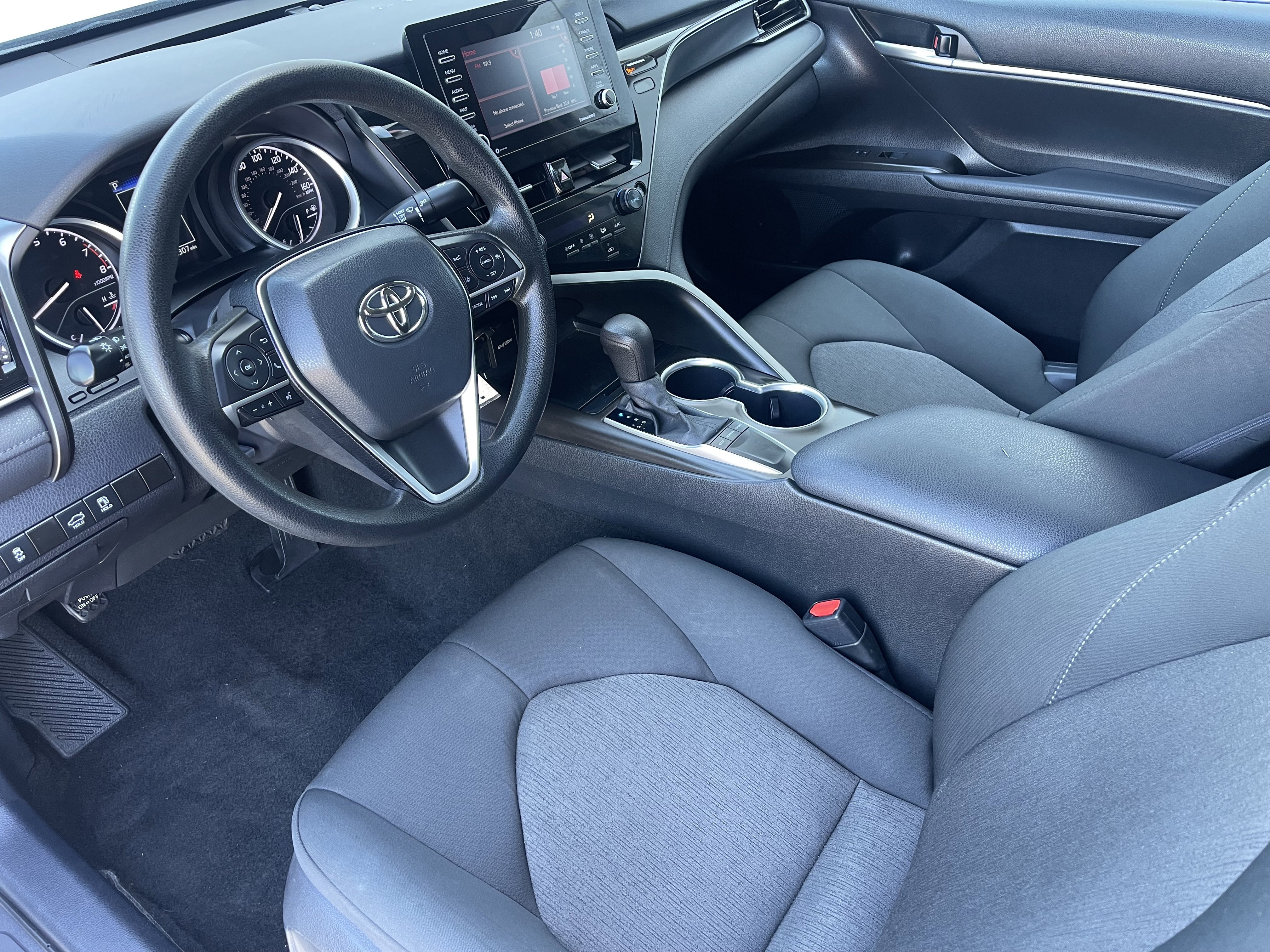 Used 2024 Toyota Camry LE FWD image 14