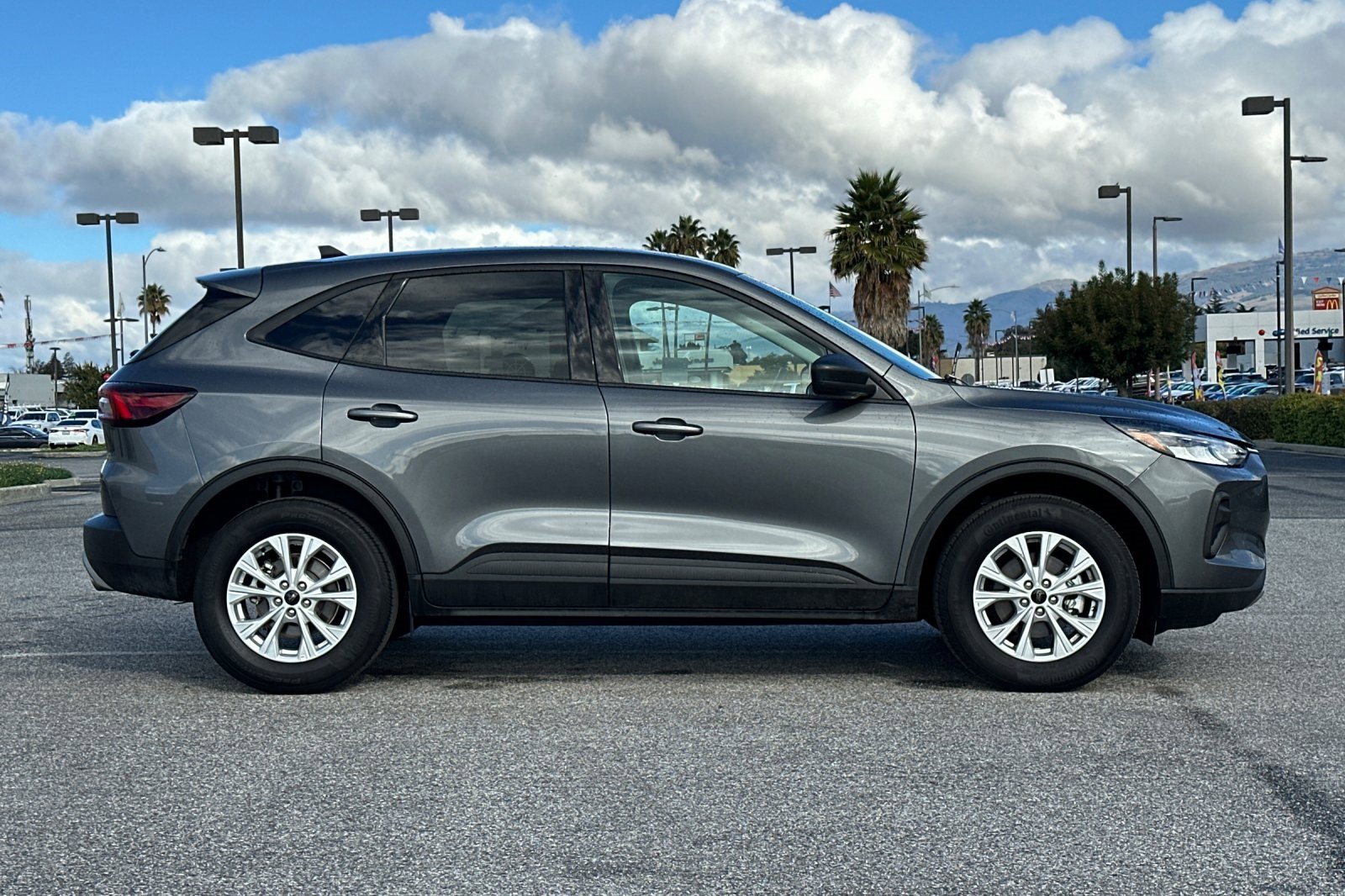 Used 2025 Ford Escape Active image 3