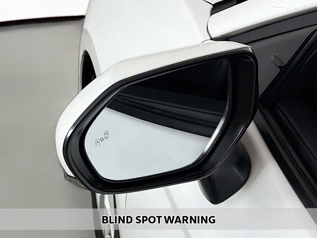 Used 2025 Toyota Camry LE image 4