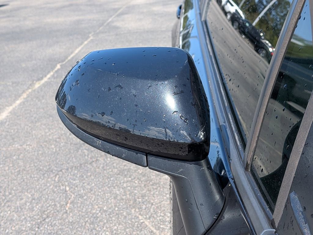 Used 2021 Toyota Corolla LE image 14