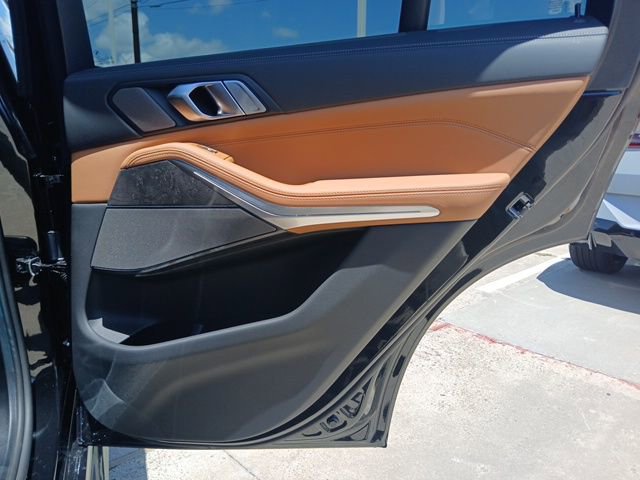 New 2026 BMW X5 xDrive50e image 12