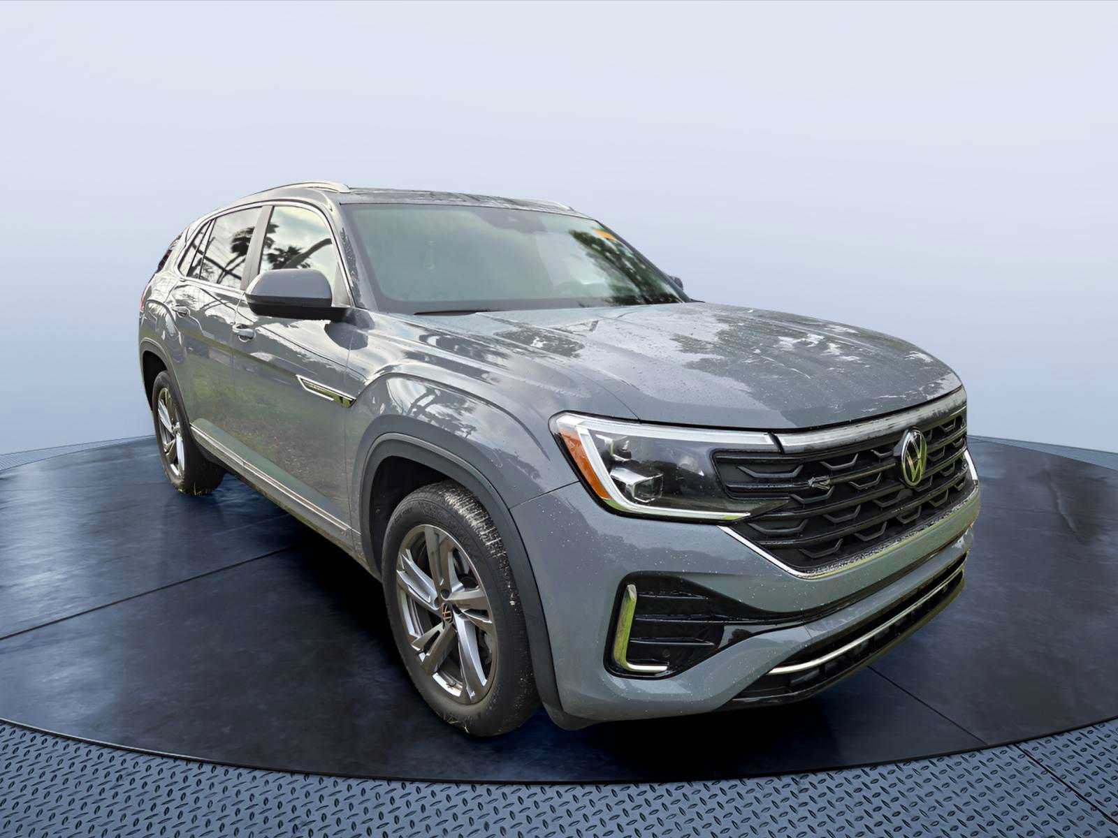 Used 2024 Volkswagen Atlas Cross Sport SEL R-Line AWD/4WD image 1