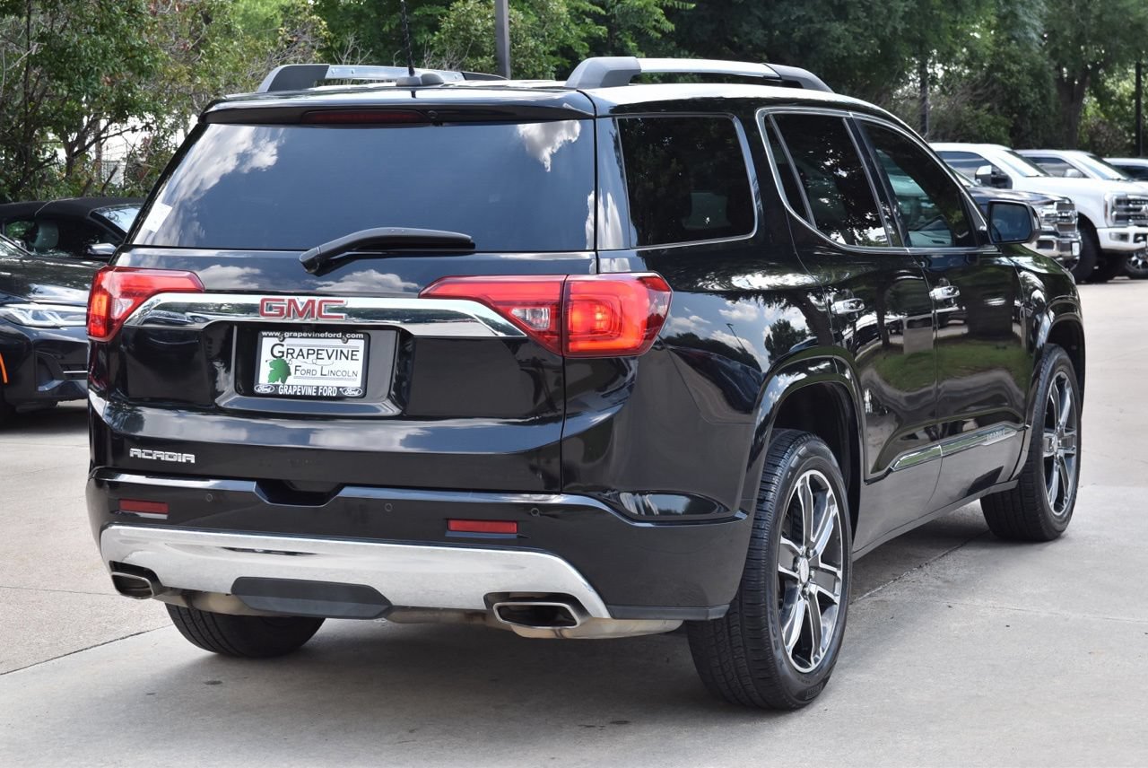 Used 2018 GMC Acadia Denali w/ Technology Package FWD image 8