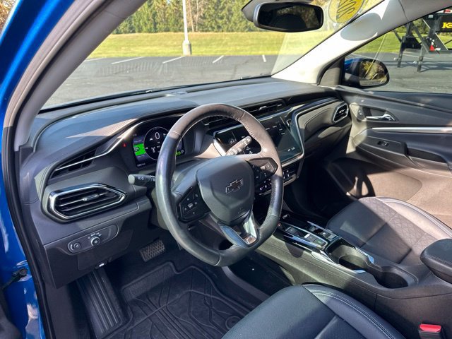 Used 2023 Chevrolet Bolt EUV LT w/ Convenience Package FWD image 5